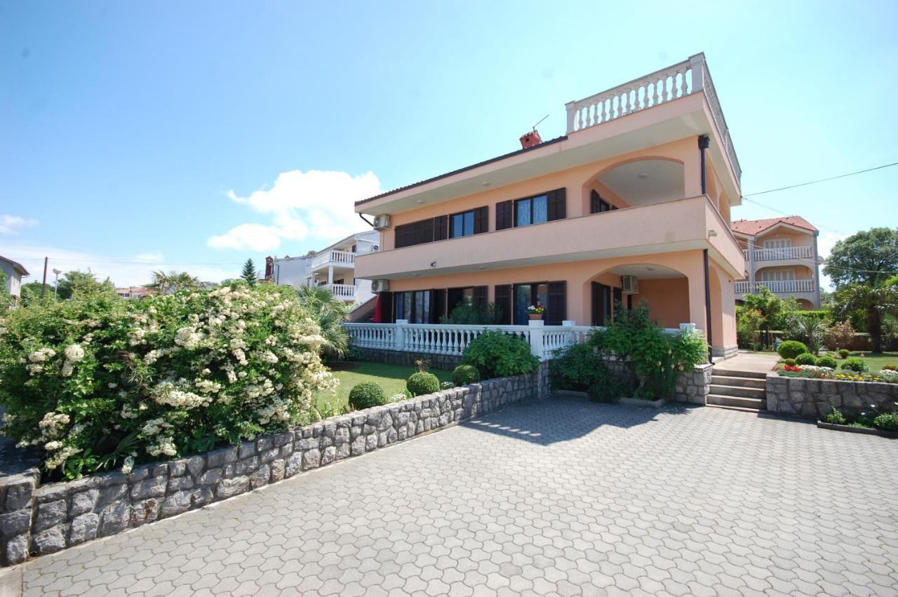 Apartments Andrea By El-Pi Tours Njivice Dış mekan fotoğraf