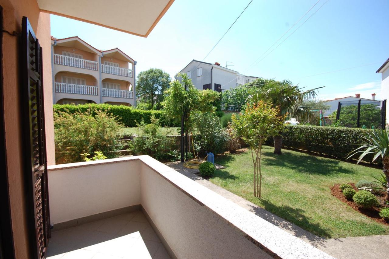 Apartments Andrea By El-Pi Tours Njivice Dış mekan fotoğraf