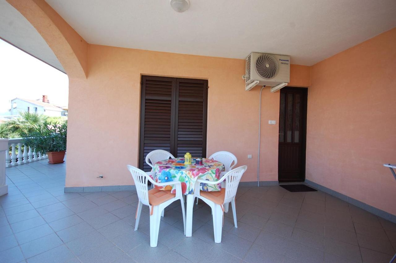 Apartments Andrea By El-Pi Tours Njivice Dış mekan fotoğraf
